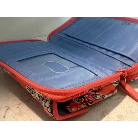 Vera Bradley Coral Floral Wallet Zip Around Closure iPhone Holder Never Used - Picture 2 of 16